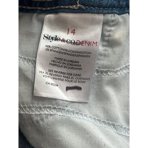 Style & Co Blue Lightly Distressed Denim Capris, Size 14 - Picture 4 of 7